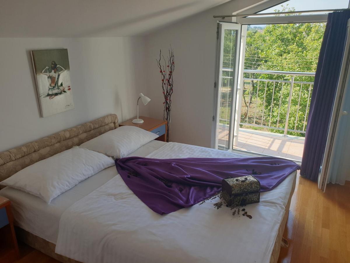 Apartments Mare & Mons Deluxe Malinska Kültér fotó