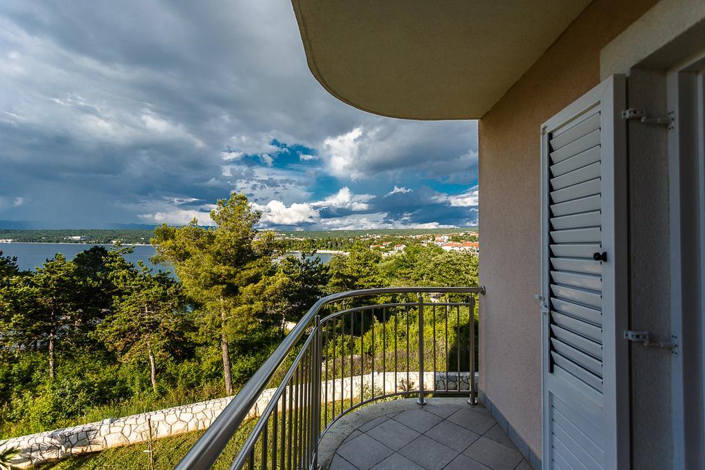 Apartments Mare & Mons Deluxe Malinska Kültér fotó