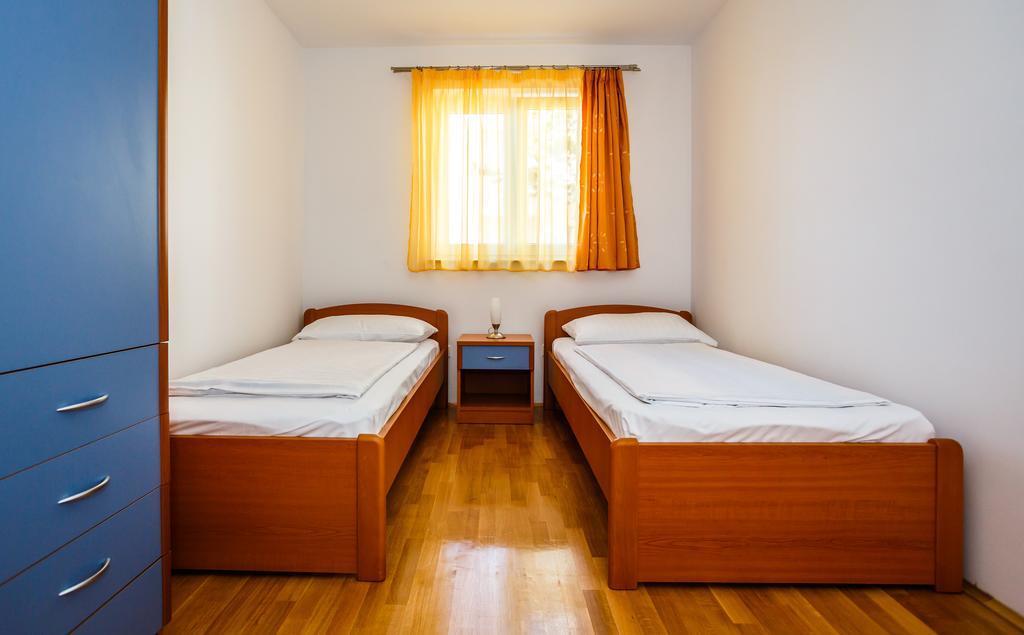 Apartments Mare & Mons Deluxe Malinska Kültér fotó